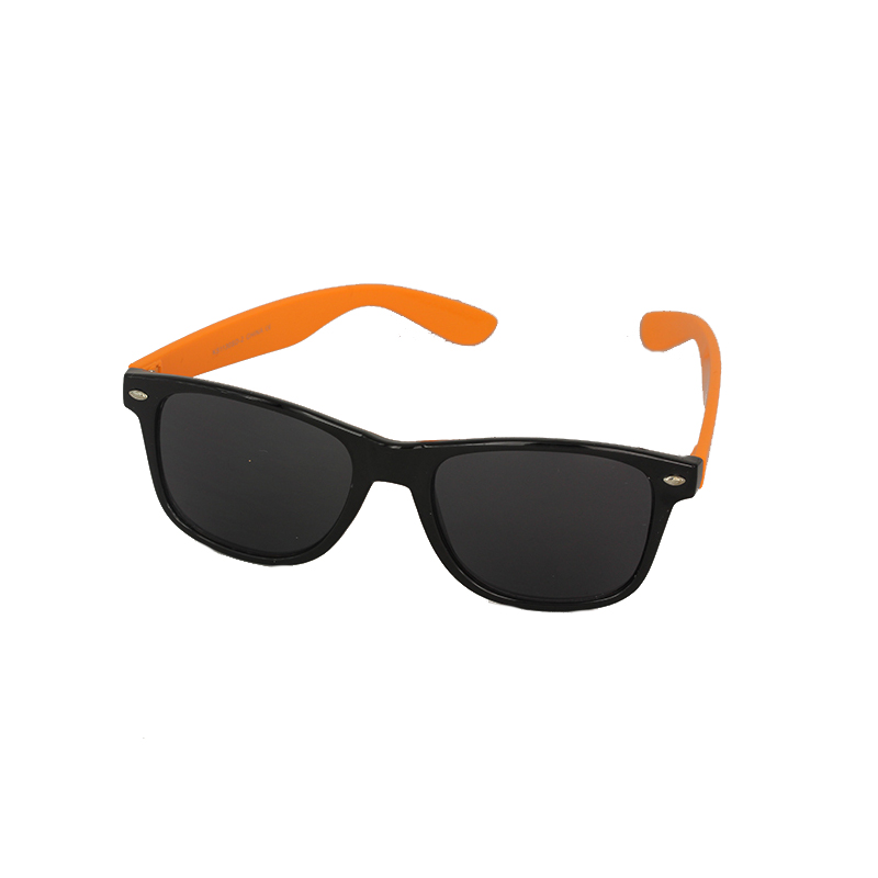 Zwarte wayfarer zonnebril met oranje montuur